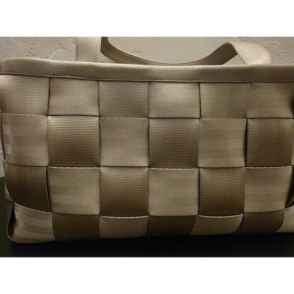 Harvey's Seatbelt Bag Purse Rare Color - Picture 2 of 9